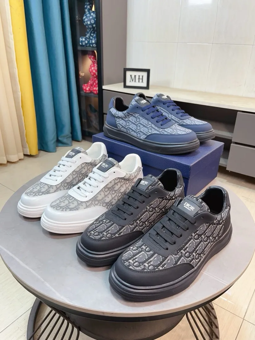 Men's shoes 💰400🌹🌹【Dior】Best-selling official website world premiere 🔝High-end men's shoes brand official website latest series: uppers are made of imported cowhide with special fabrics➕mesh breathable lining. Make walking more convenient and comfortable! Compared with the official quality, Midea’s 1:1 replica. Create a fashionable personality to set off your uniqueness! A must-have for trendy men! Classic style. Men's sizes: 38-44.